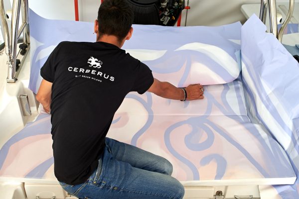 Cerberus Boat Decor Milan - wrapping photos